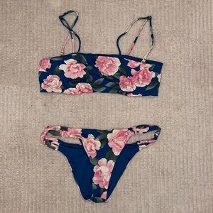 Selling Frankie's bikinis set worn only once!!